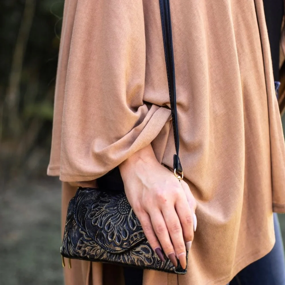 L&B Black & Gold tooled crossbody strap wallet - Picture 8 of 9